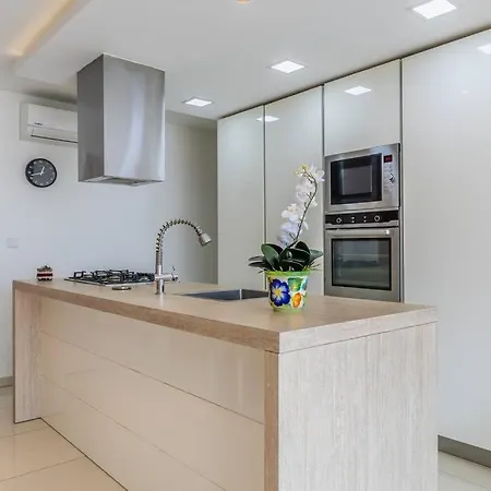 公寓 Unique Penthouse With Private Pool & Sea View *