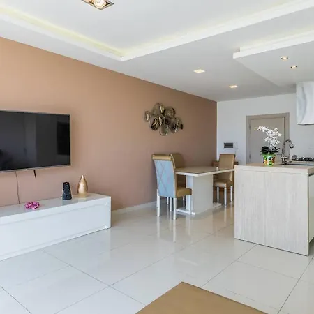 Unique Penthouse With Private Pool & Sea View San Pawl il-Baħar